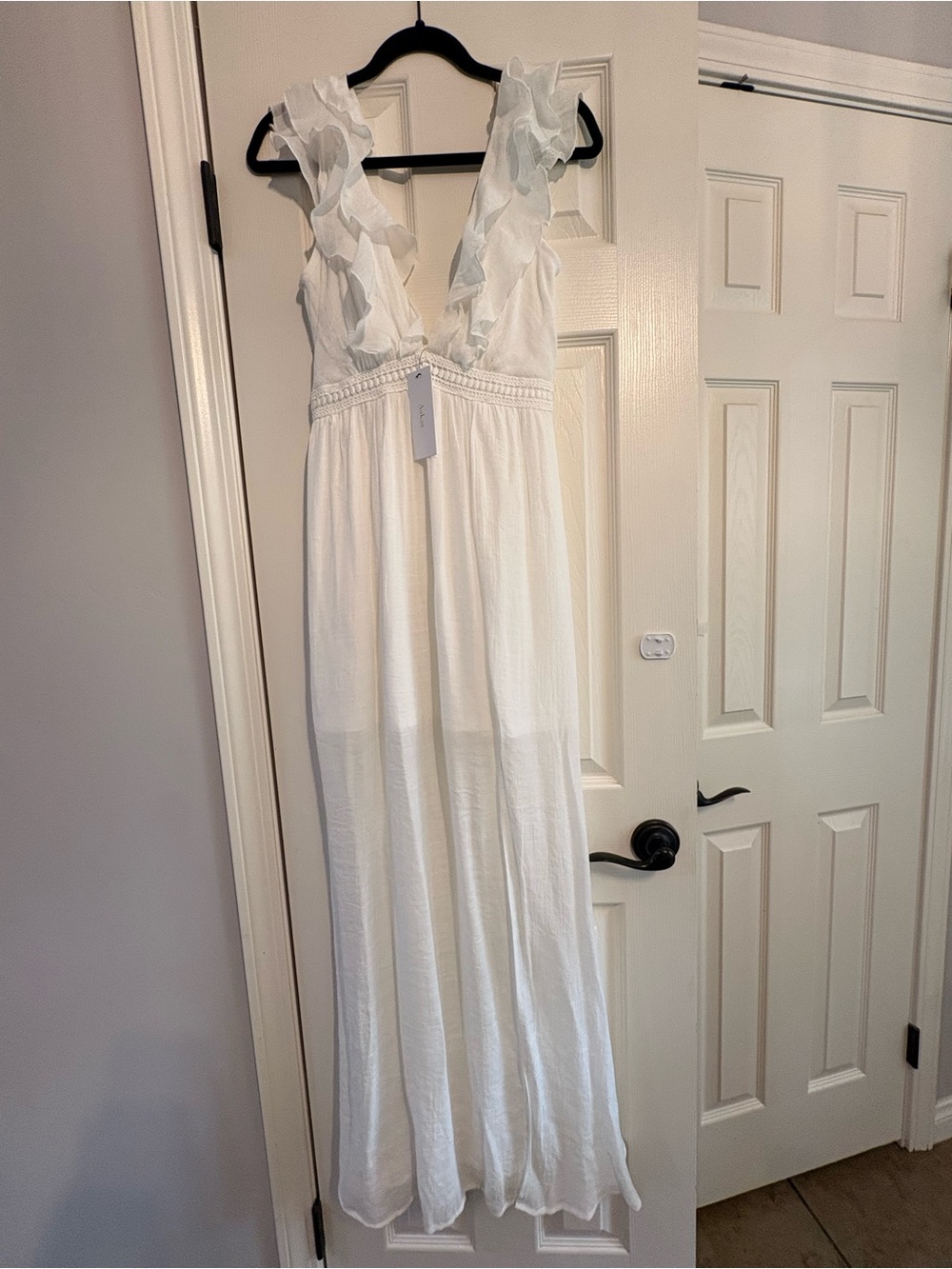 NWT White Ruffle V-Neck Maxi Dress boho Aakaa bridal bachelorette